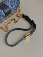 21 モンテーニュ イーストウェット チェーン付き ブルーデニム オブリークジャカード