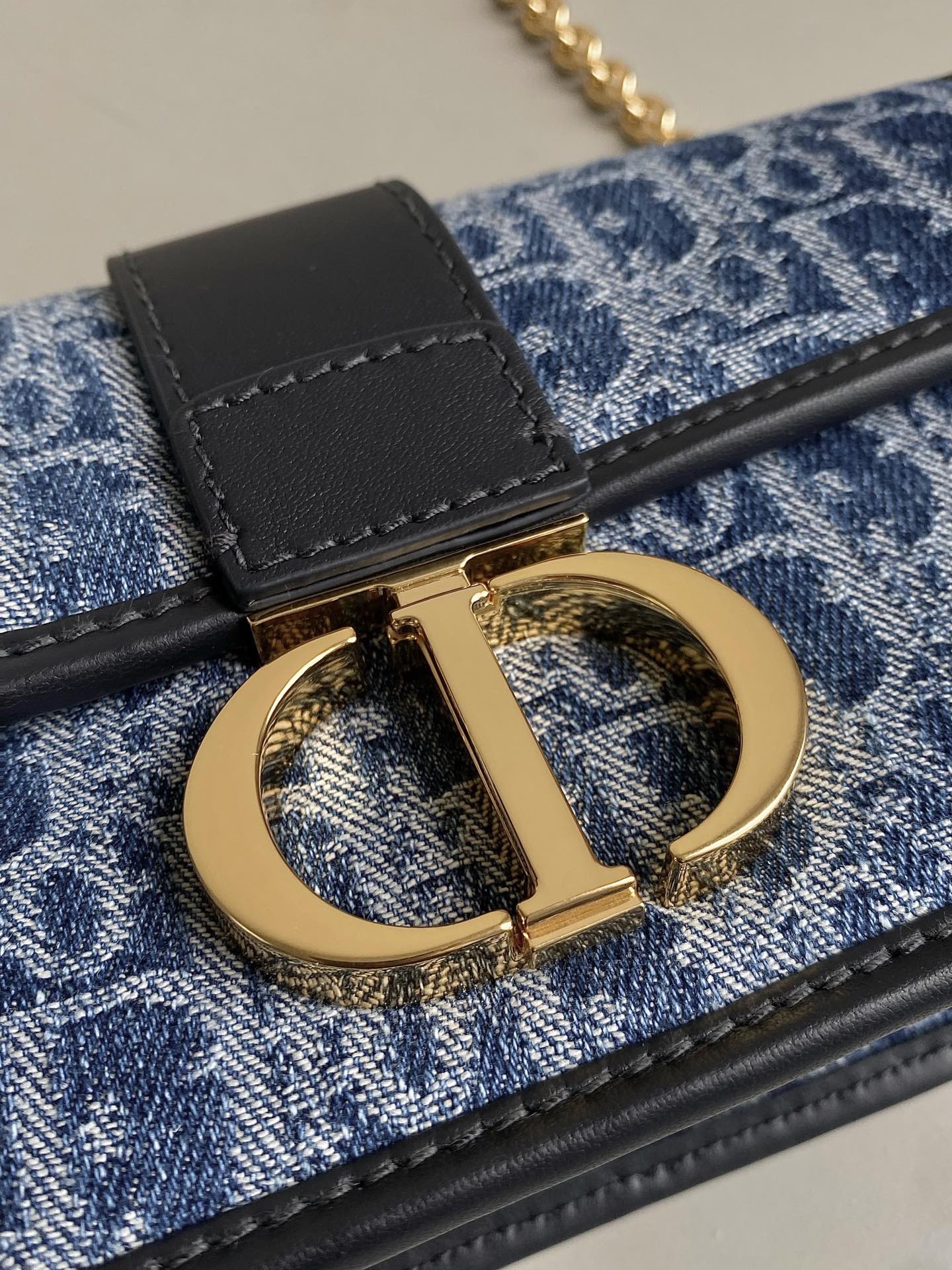 21 モンテーニュ イーストウェット チェーン付き ブルーデニム オブリークジャカード