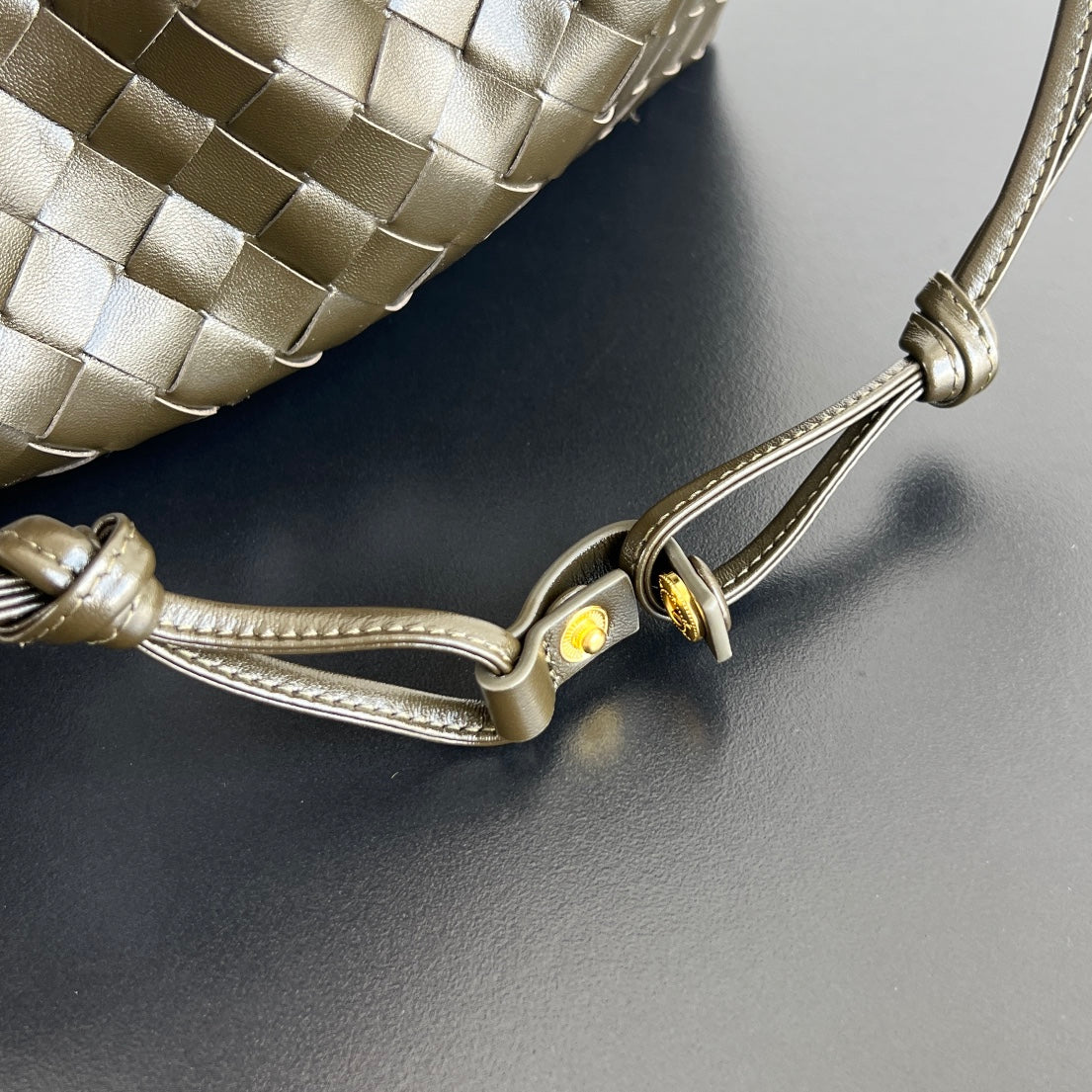 ダストバッグ ミディアム 32 アーミーグリーン カーフスキン