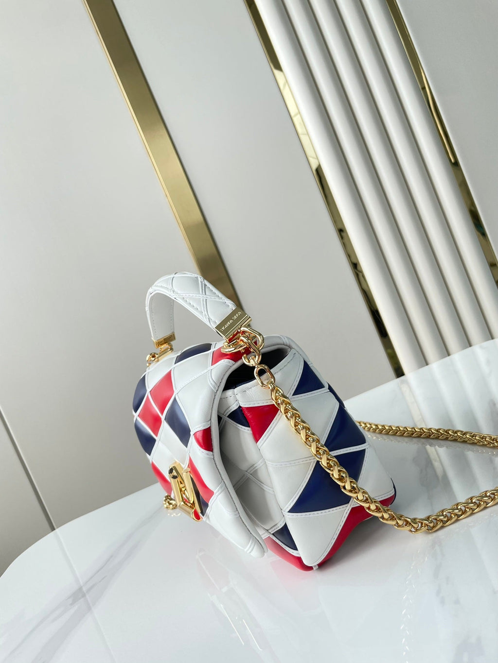 GO-14 MM 23インチ ホワイト レッド ミックス ネイビーブルー キルティング ラムスキン ゴールドハードウェア