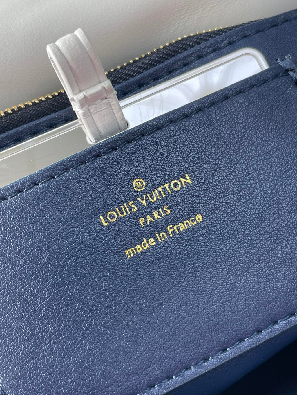 GO-14 MM 23インチ ホワイト レッド ミックス ネイビーブルー キルティング ラムスキン ゴールドハードウェア