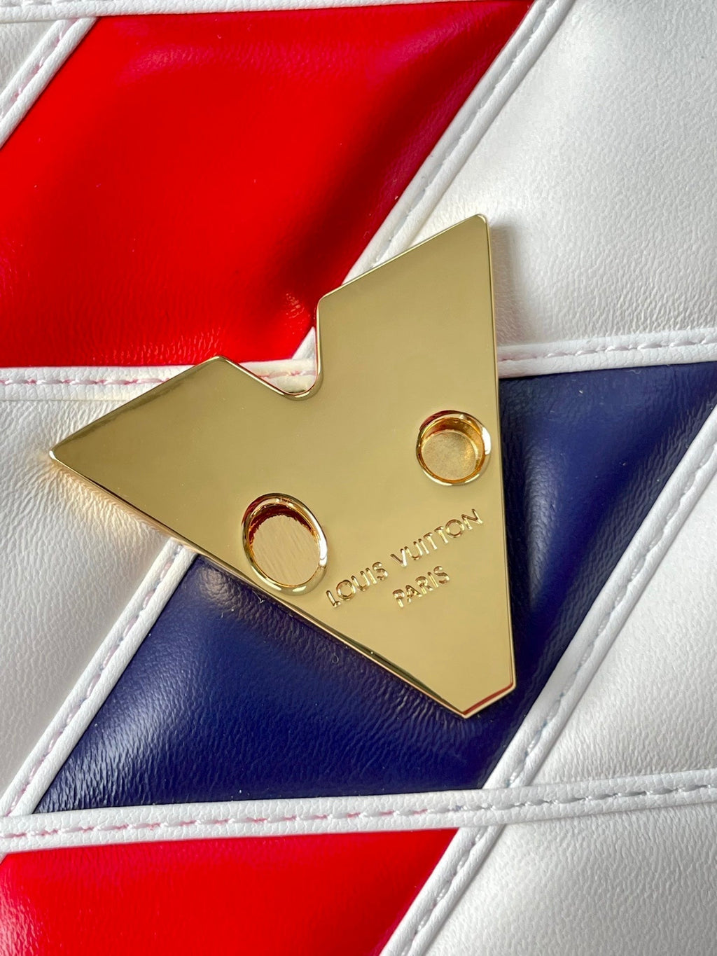 GO-14 MM 23インチ ホワイト レッド ミックス ネイビーブルー キルティング ラムスキン ゴールドハードウェア