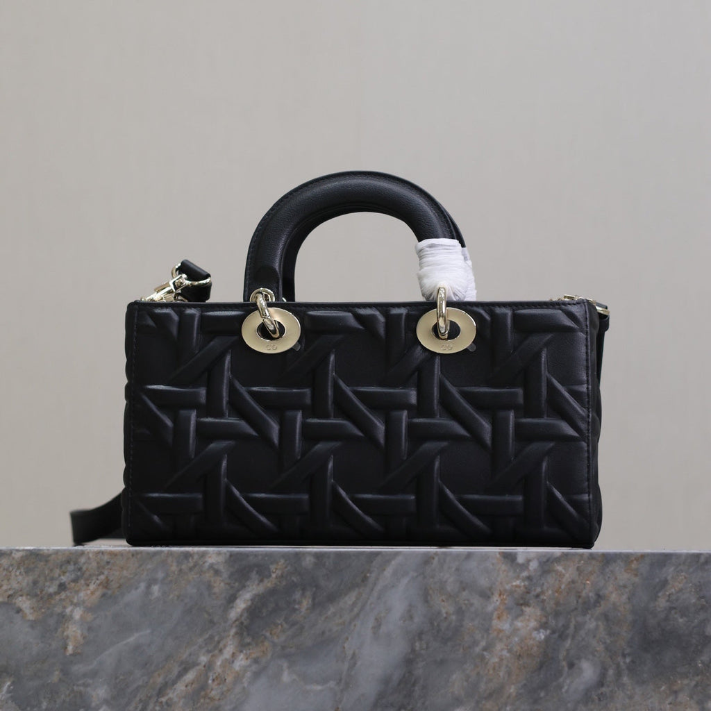 レディD-ジョイバッグ 26インチ ブラック グラフィック カナージュ カーフスキン ペールゴールド仕上げ メタルチャーム