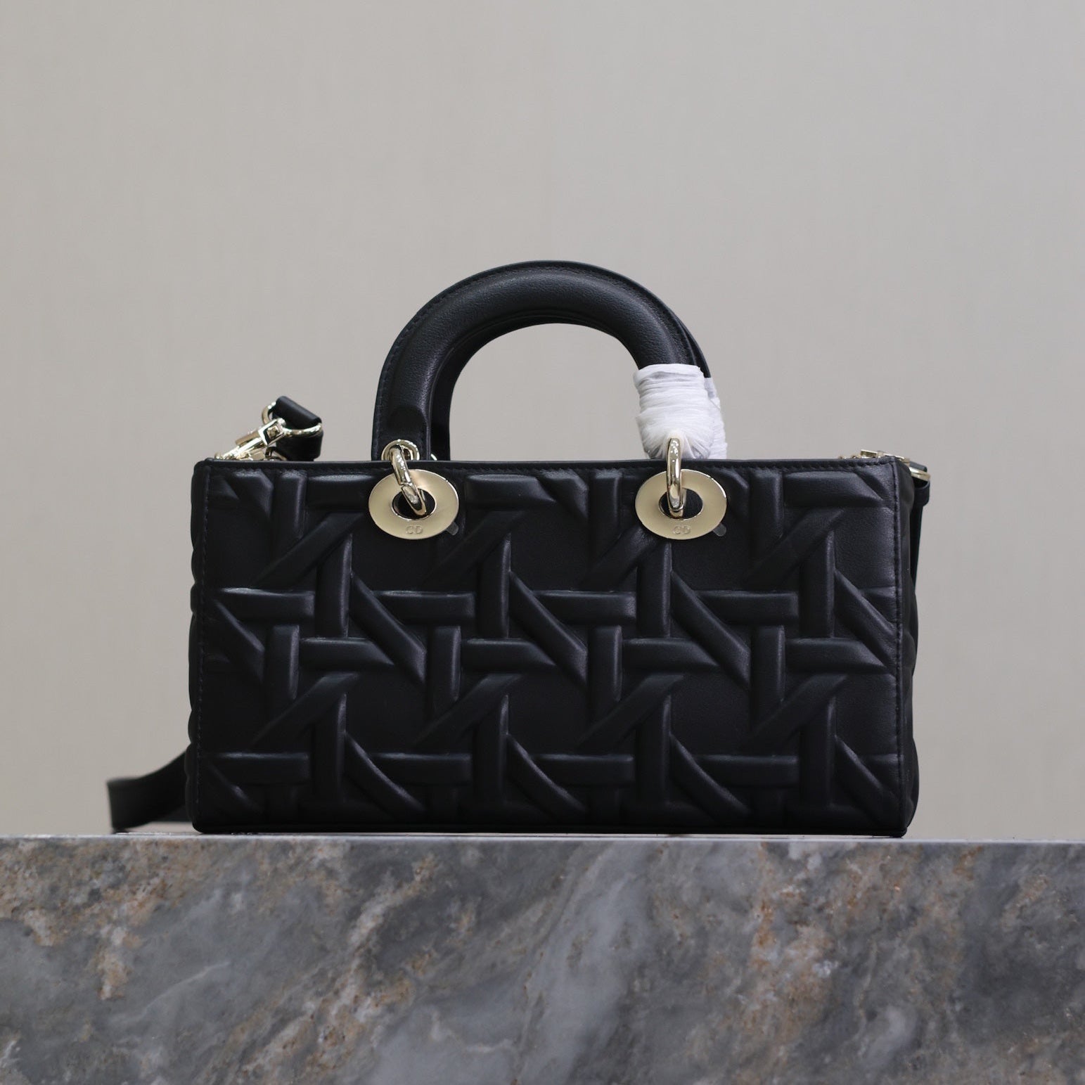 レディD-ジョイバッグ 26インチ ブラック グラフィック カナージュ カーフスキン ペールゴールド仕上げ メタルチャーム