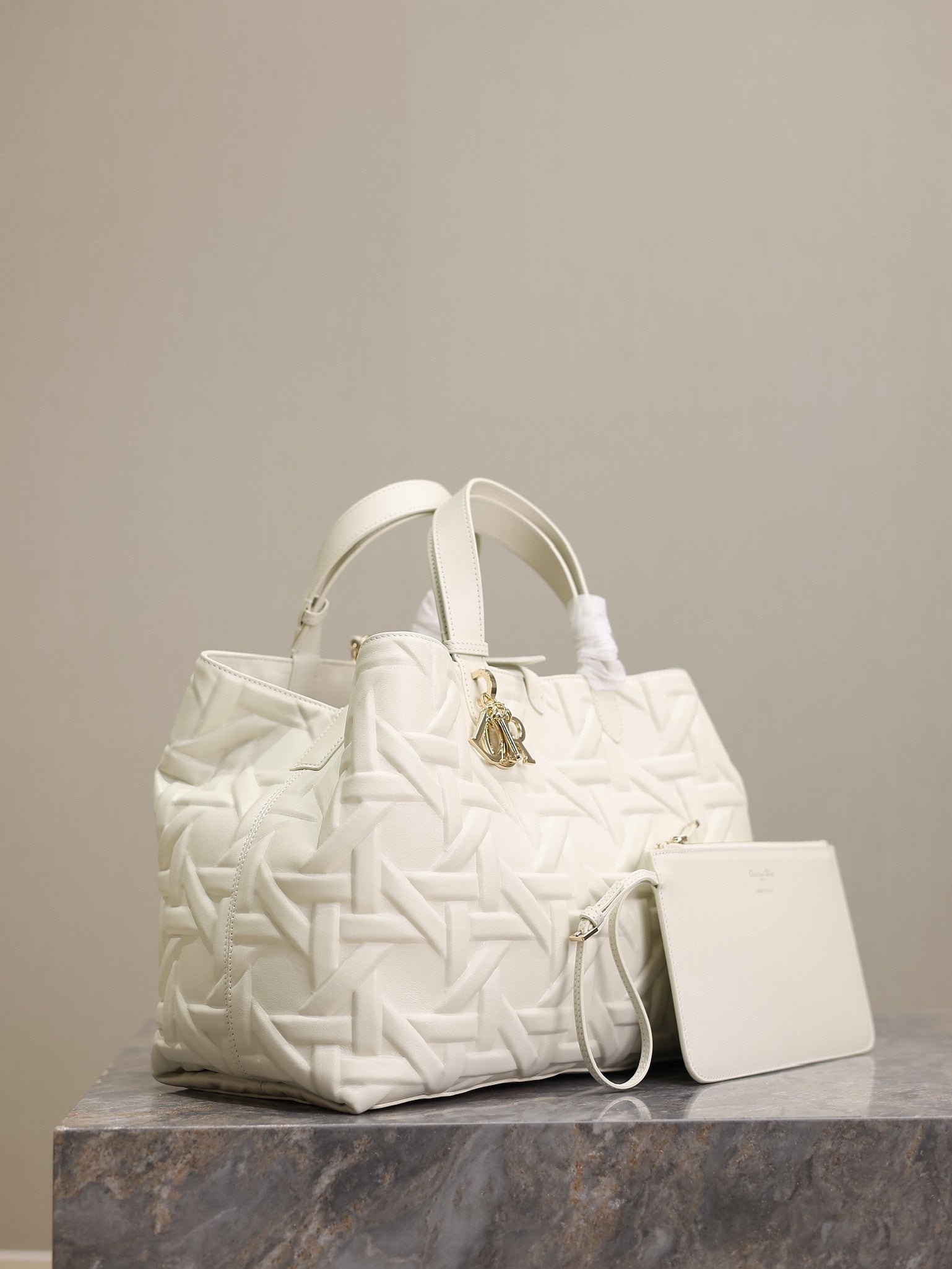 MEDIUM 37 TOUJOURS BAG IN WHITE CANNAGE GRAPHIC LAMBSKIN