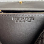 パティ ショルダーバッグ 26 チョコレート ラムスキン