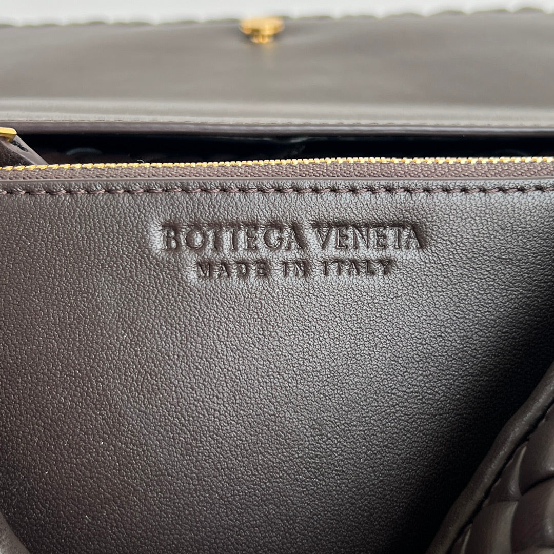 パティ ショルダーバッグ 26 チョコレート ラムスキン