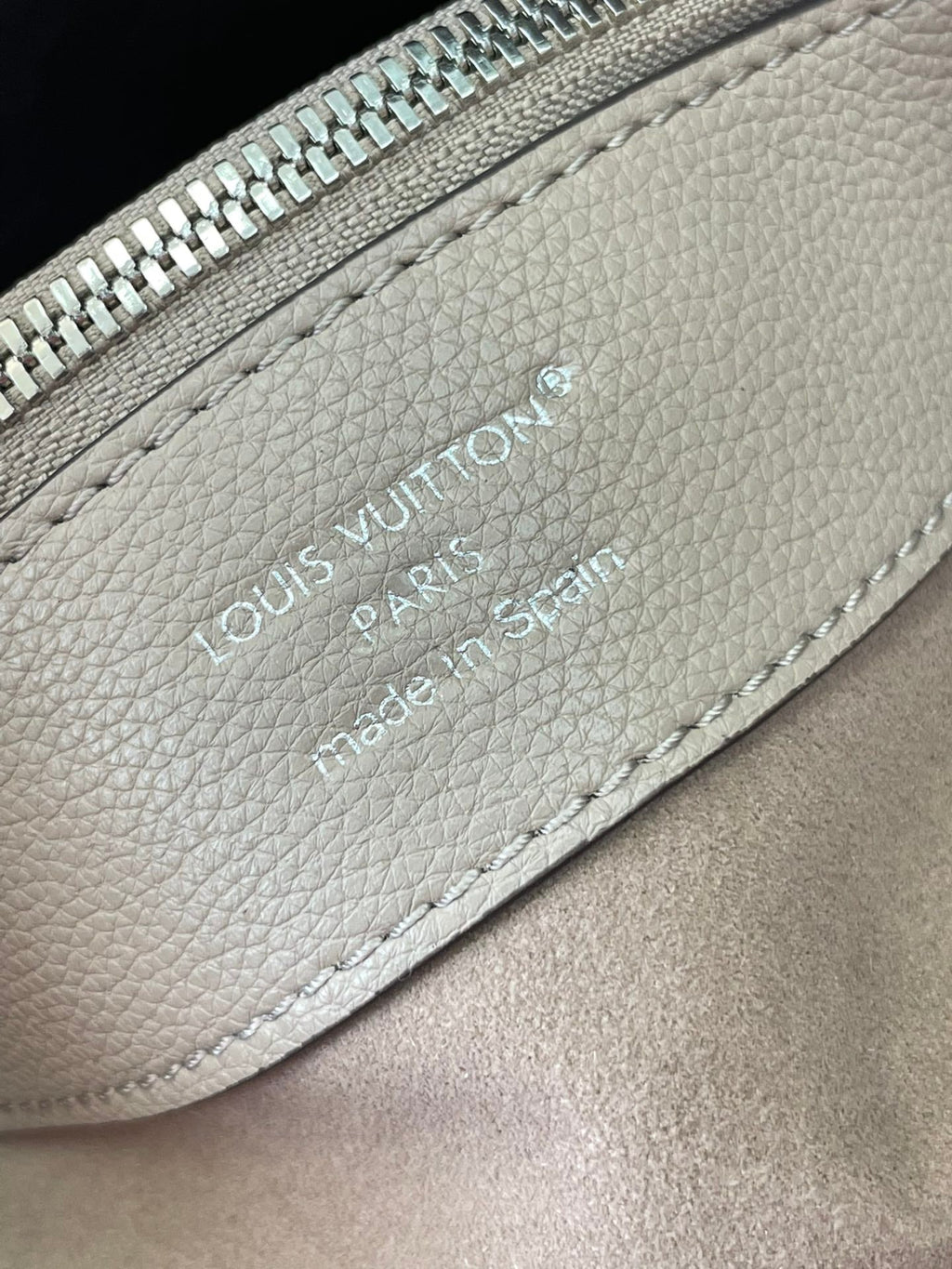 フロール 28 IN ガレット パーフォレーテッドカーフスキン