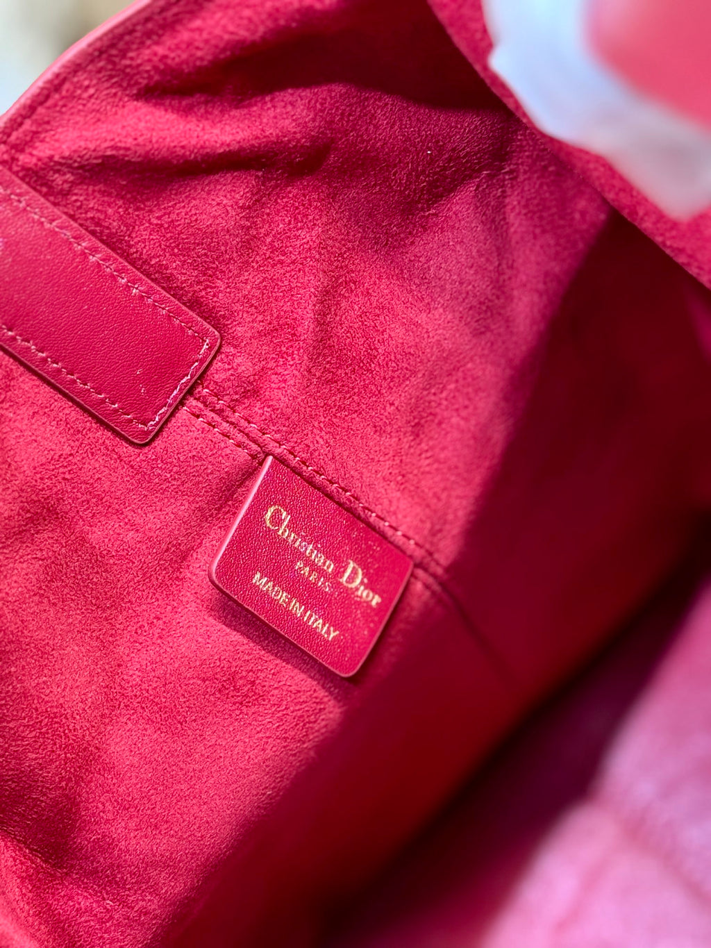 ミディアム 37 トゥージュール バッグ ルビーレッド マクロカナッジ ラムスキン