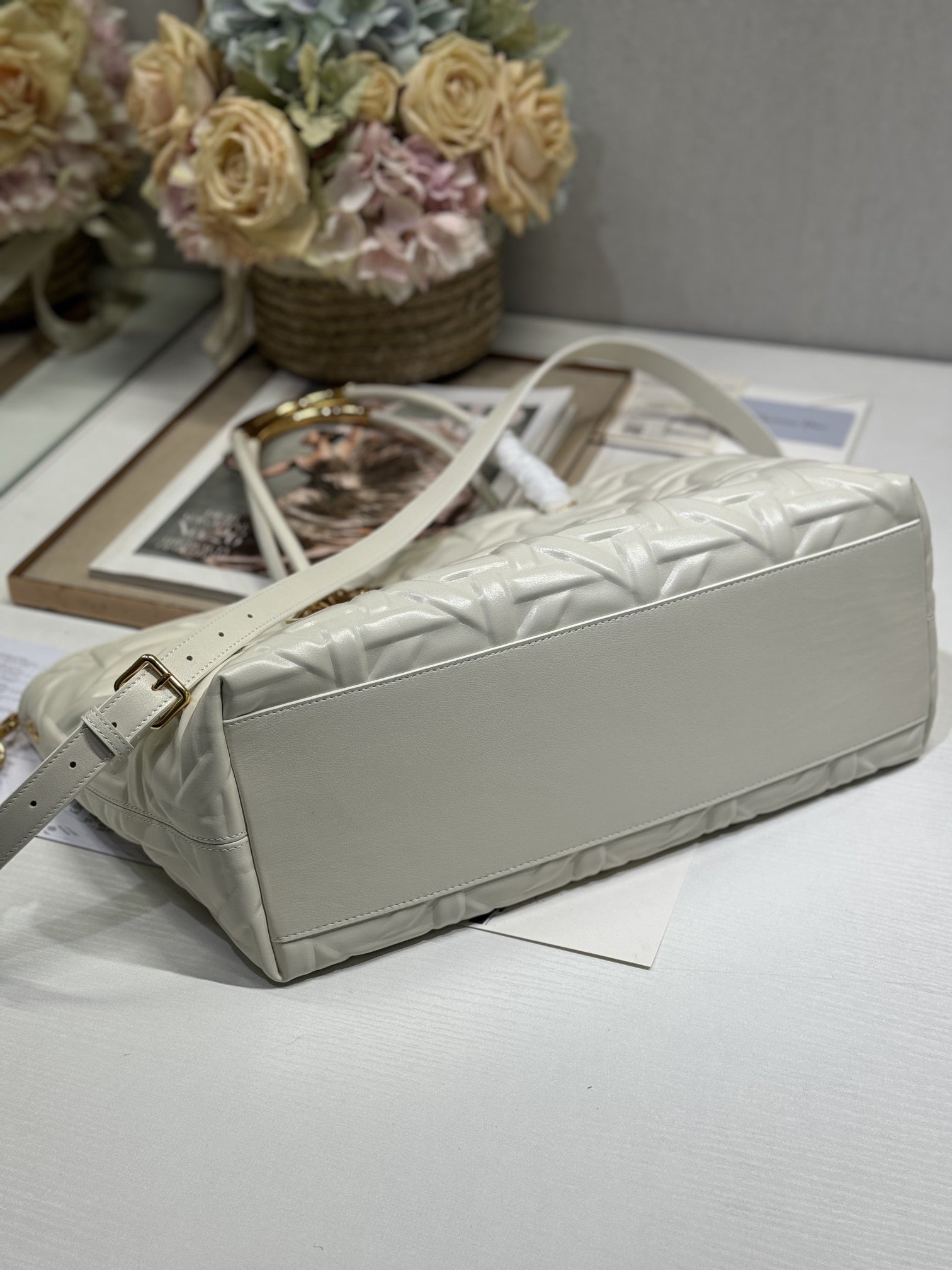 ラージ 41 トゥジュール バッグ ホワイト マクロカナッジ ラムスキン