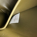 CONCERT POUCH 18 IN ARMY GREEN LAMBSKIN