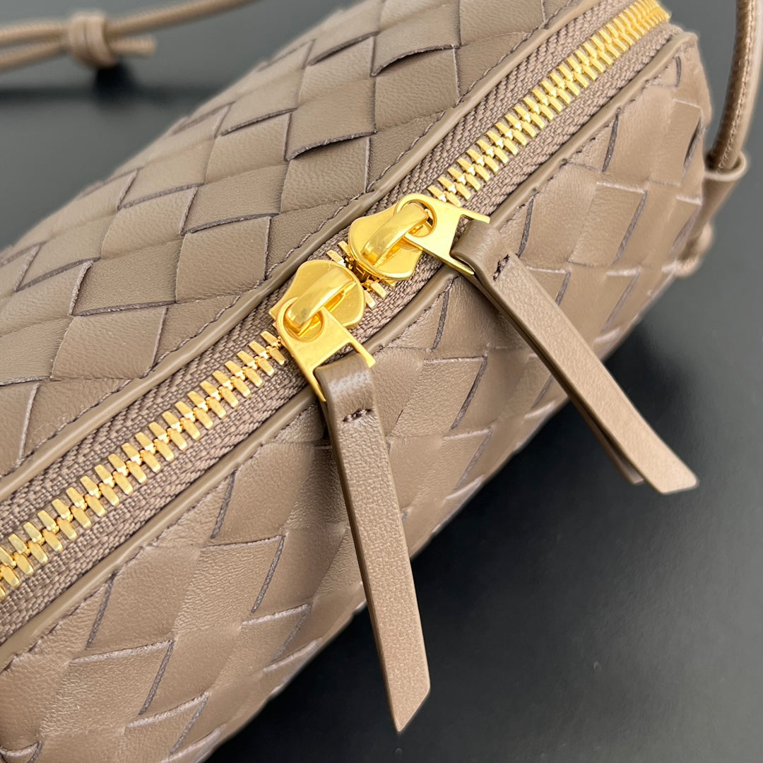 コンサートポーチ 18インチ ミディアムブラウン ラムスキン