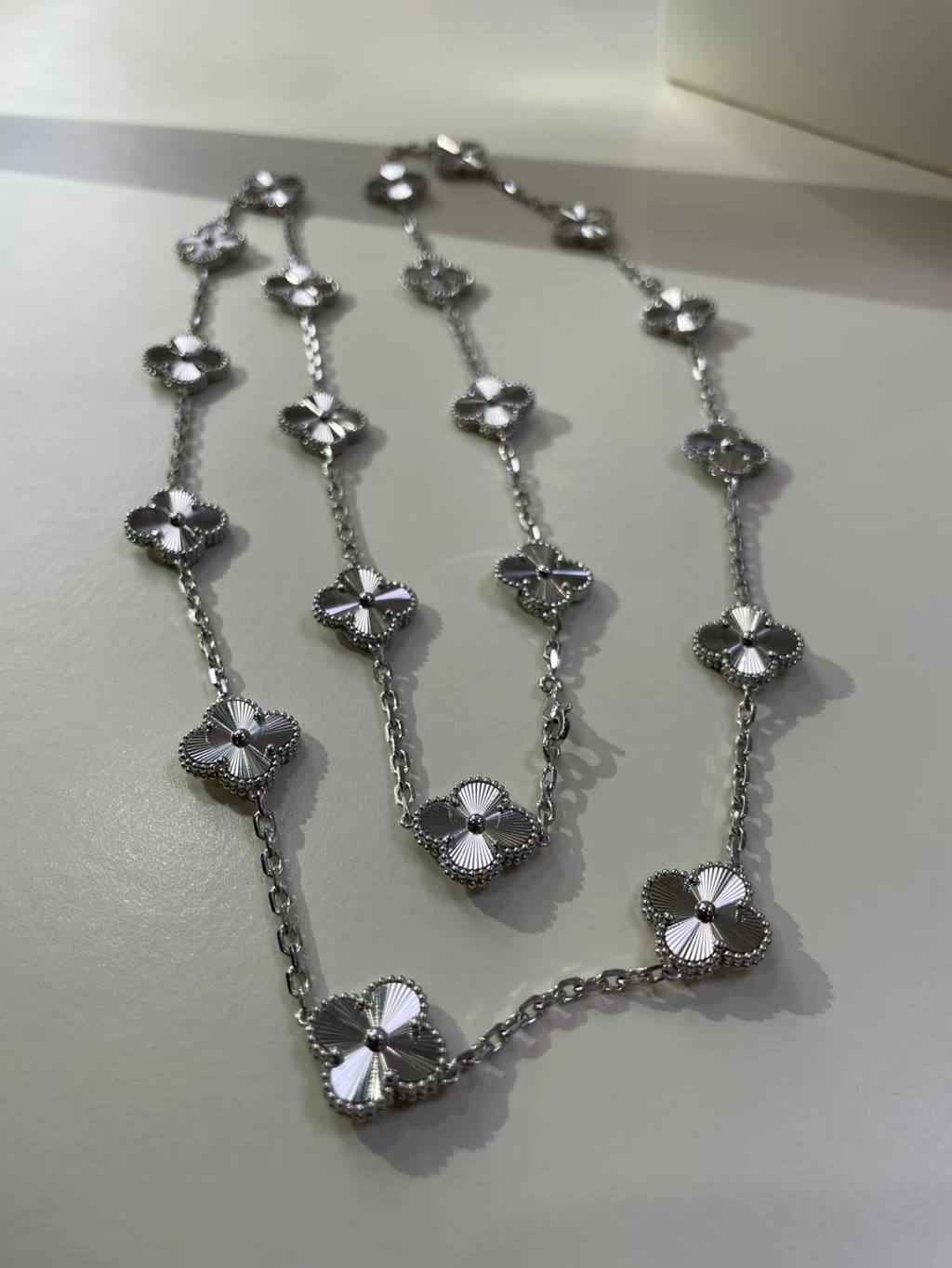 [⭐JeweliWhal]クローバー 20 モチーフ シルバー レーザー