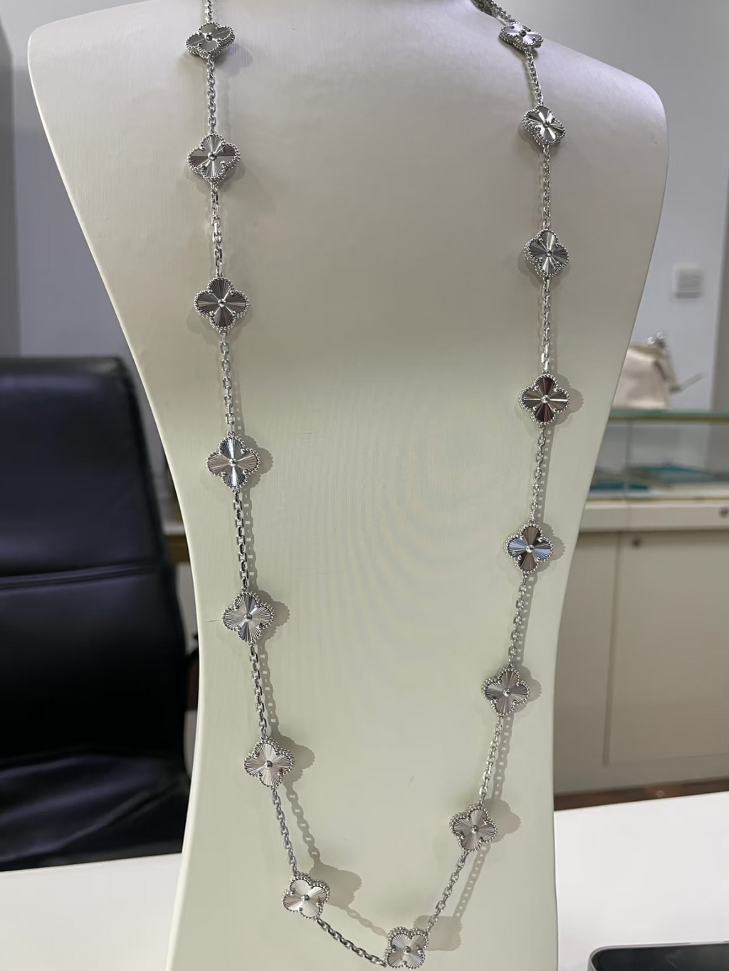 [⭐JeweliWhal]クローバー 20 モチーフ シルバー レーザー