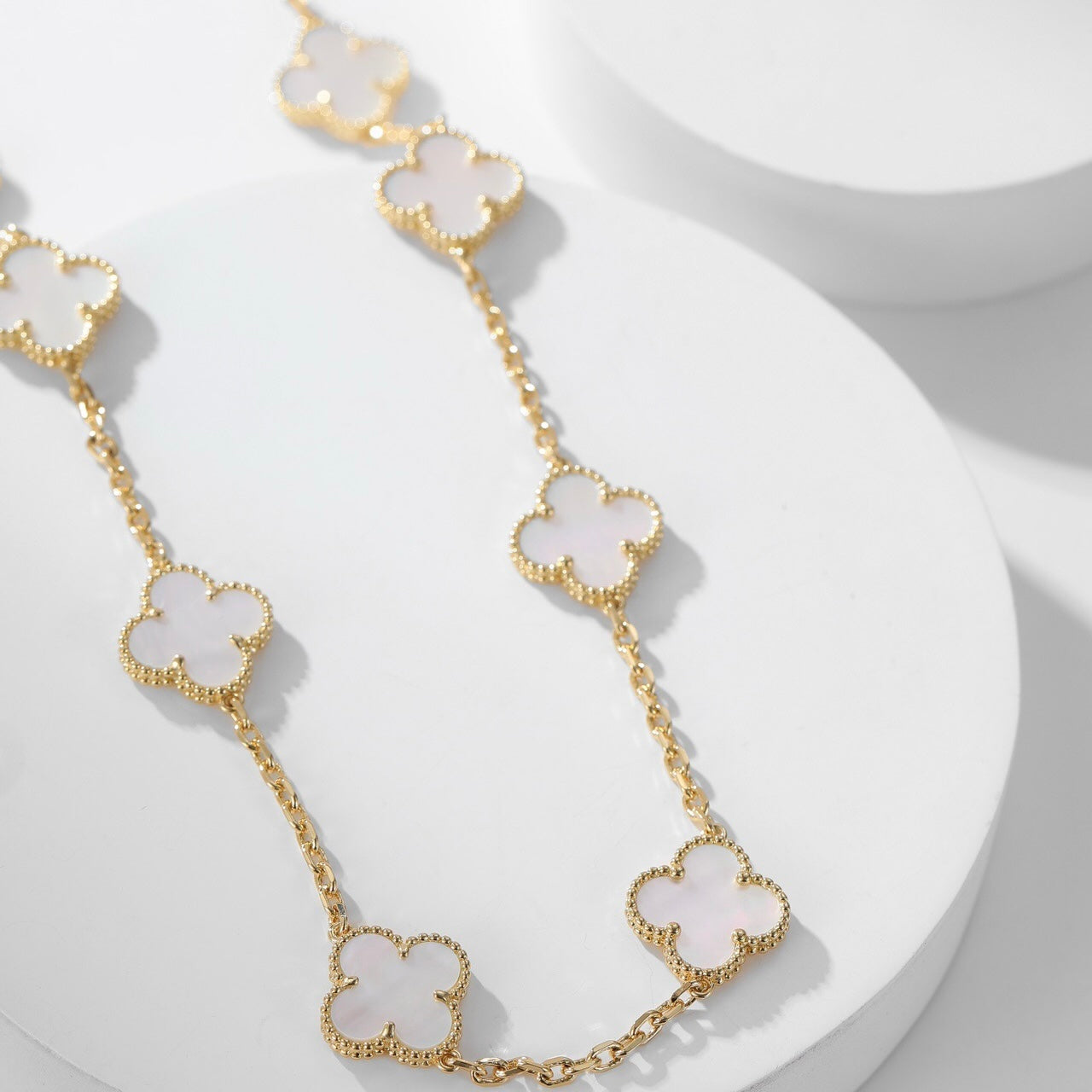 [⭐JeweliWhal]CLOVER 10 MOTIFS WHITE MOTHER OF PEARL NECKLACE