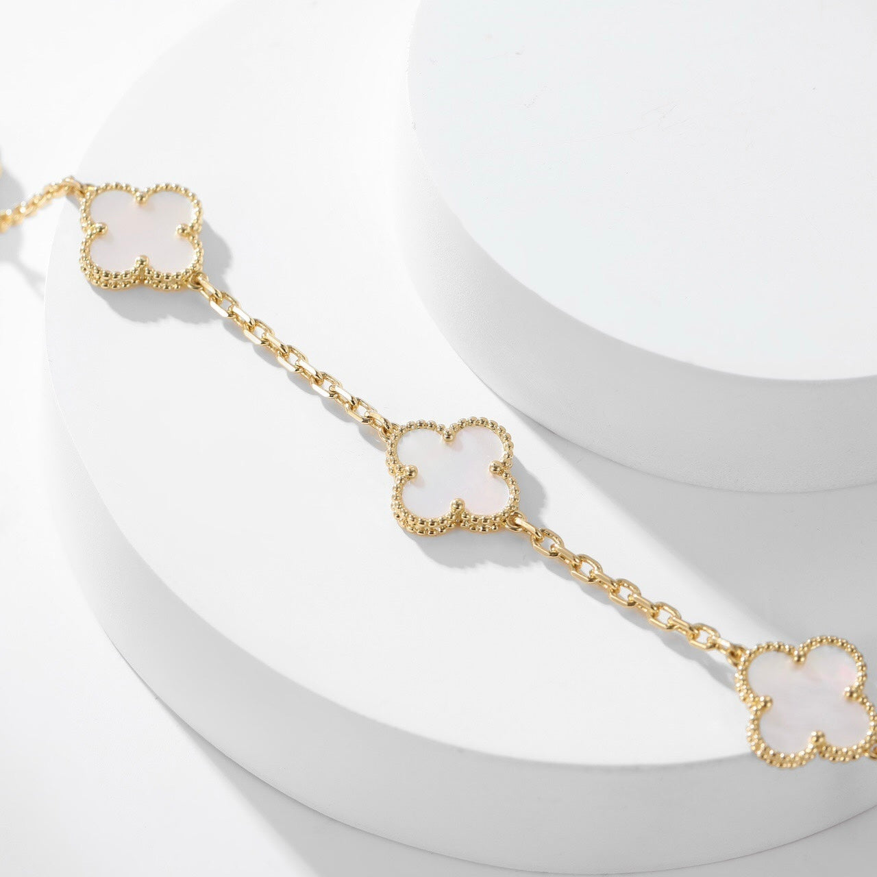 [⭐JeweliWhal]CLOVER 10 MOTIFS WHITE MOTHER OF PEARL NECKLACE