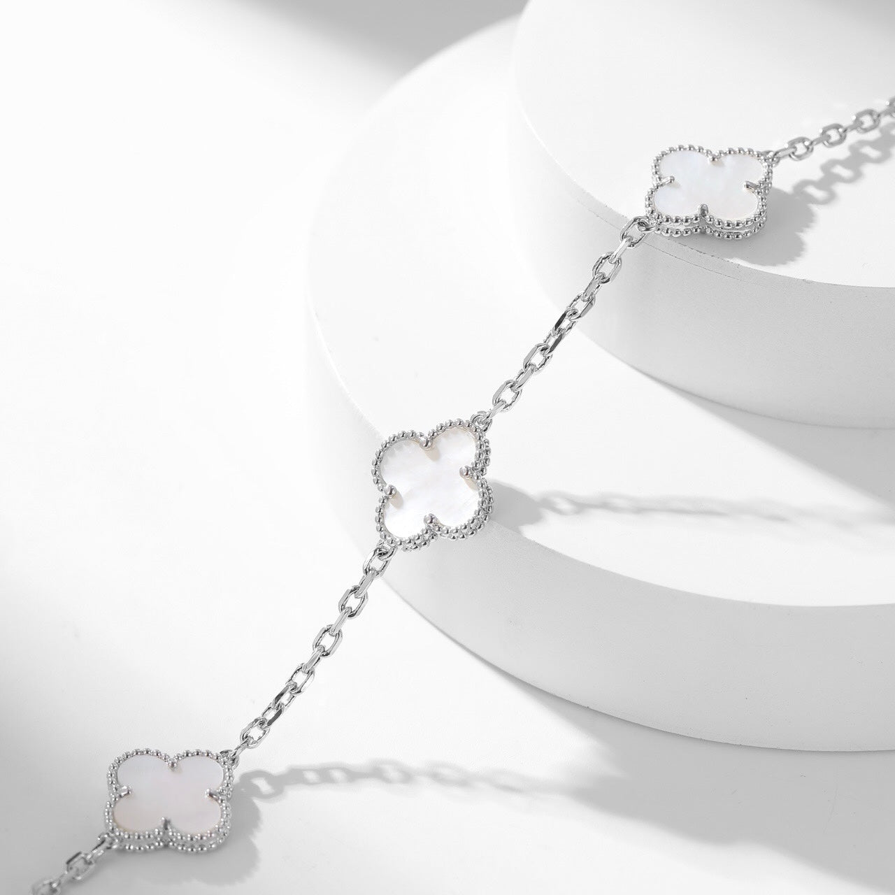 [⭐JeweliWhal]CLOVER 10 MOTIFS WHITE MOTHER OF PEARL NECKLACE
