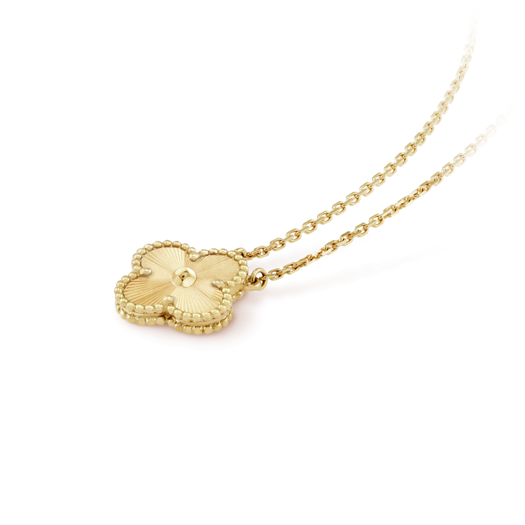 [⭐JeweliWhal]CLOVER 15MM LASER NECKLACE