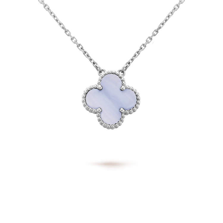 [⭐JeweliWhal]CLOVER 15MM BLUE CHALCEDONY NECKLACE SILVER