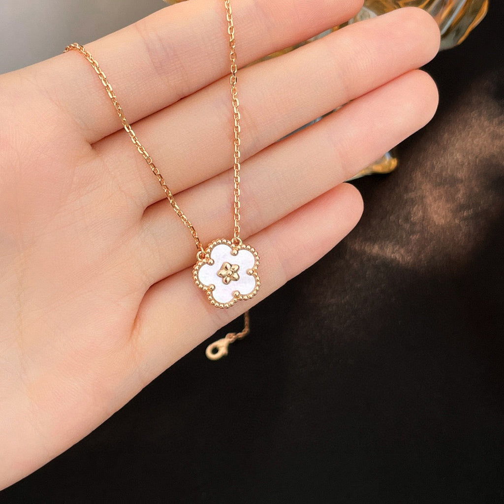 [⭐JeweliWhal]ラッキーホワイトモッププラムブロッサムネックレス