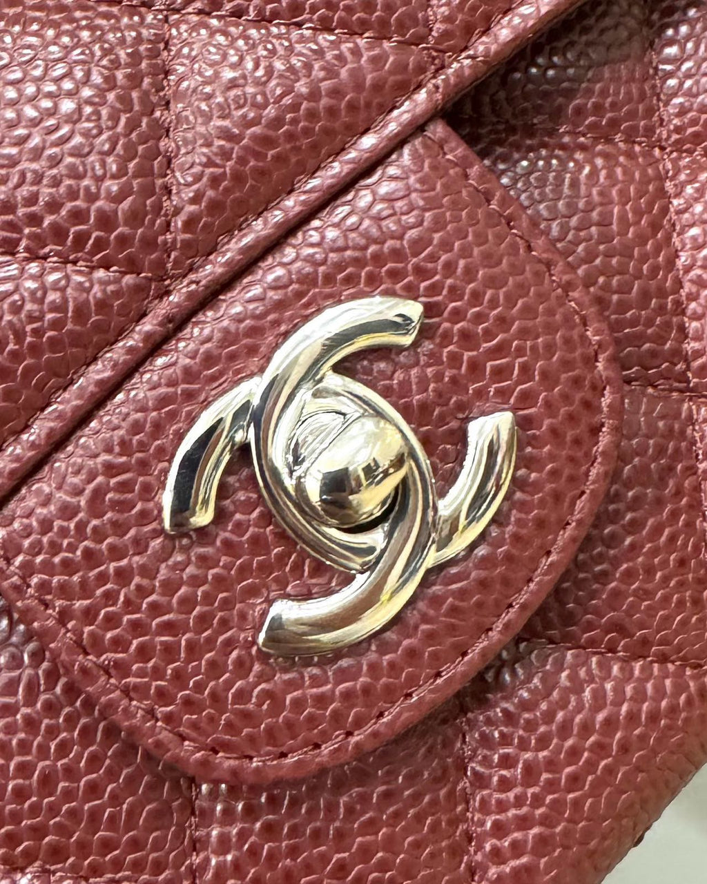 FLAP BAG 25 IN WINE CAVIAR LAMBSKIN SILVER HARDWARE