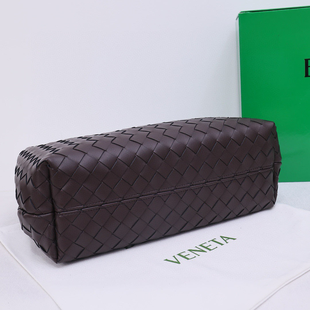 BV ミディアム アンダモ 32 ブラウン ラムスキン ゴールドハードウェア