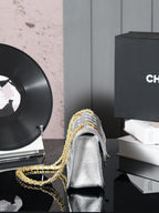 CC ミニ 20 フラップバッグ メタライズドカーフスキン ゴールドハードウェア