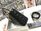 LARGE 32 LADY BAG IN BLACK LAMBSKIN WITH GOLD HARDWARE