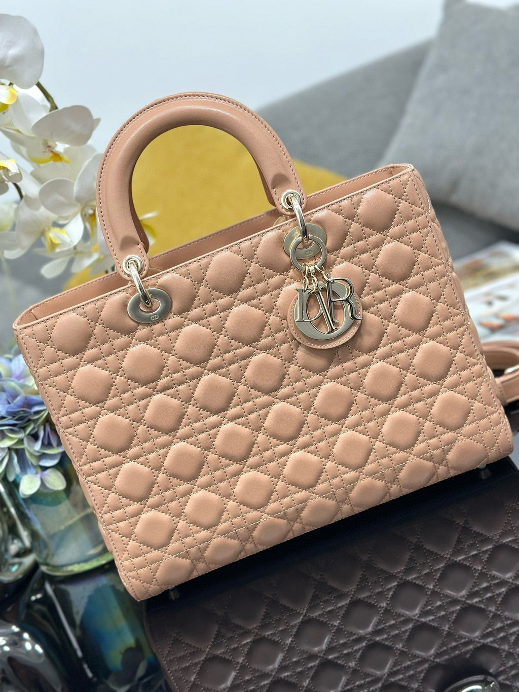 LARGE 32 LADY BAG IN PEACE LAMBSKIN WITH GOLD HARDWARE