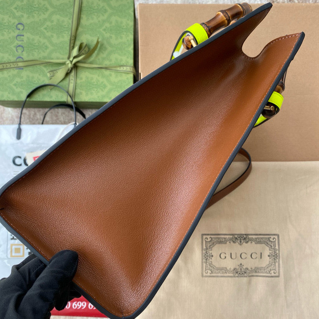 ミディアム ダイアナ トートバッグ 35インチ ブラウン ラッカー カーフスキン バンブーハンドル