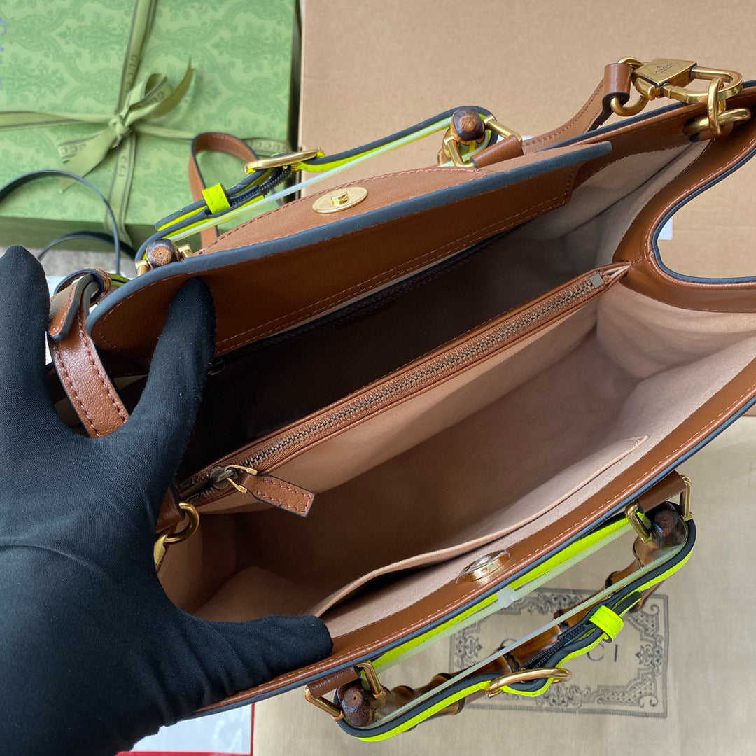 ミディアム ダイアナ トートバッグ 35インチ ブラウン ラッカー カーフスキン バンブーハンドル