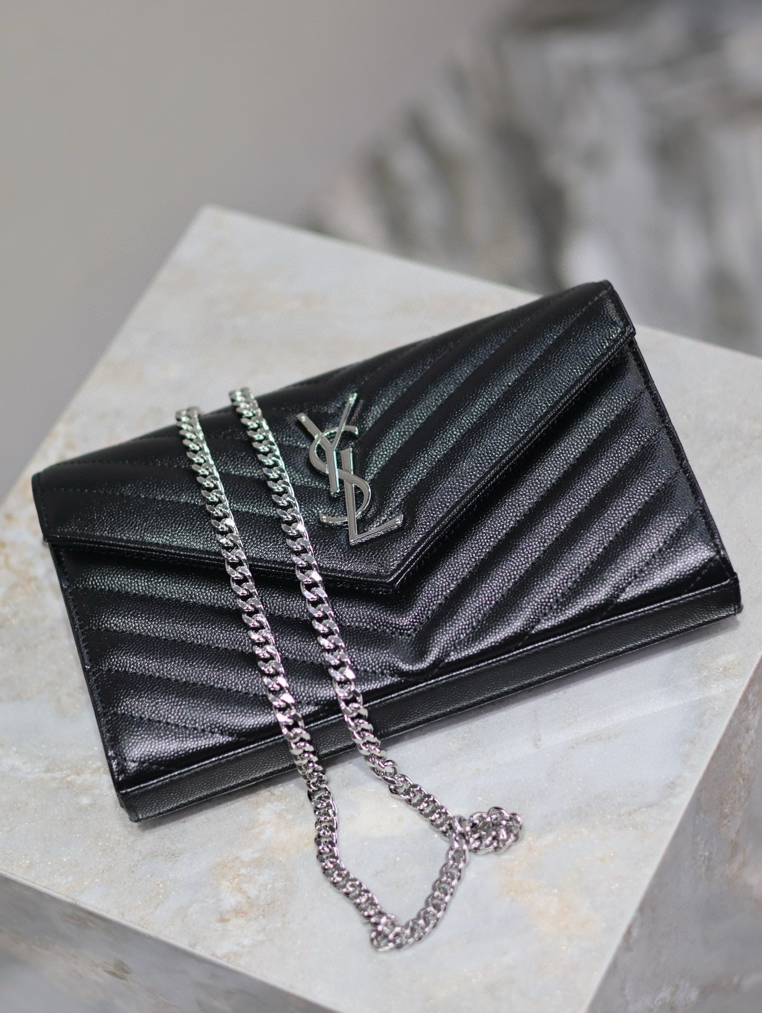 WOC 23 IN BLACK CAVIAR LAMBSKIN SILVER HARDWARE