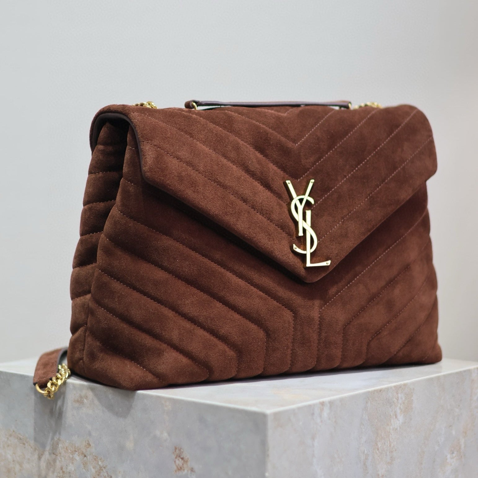 ルル 32 ブラウン スエード カーフスキン ゴールド金具