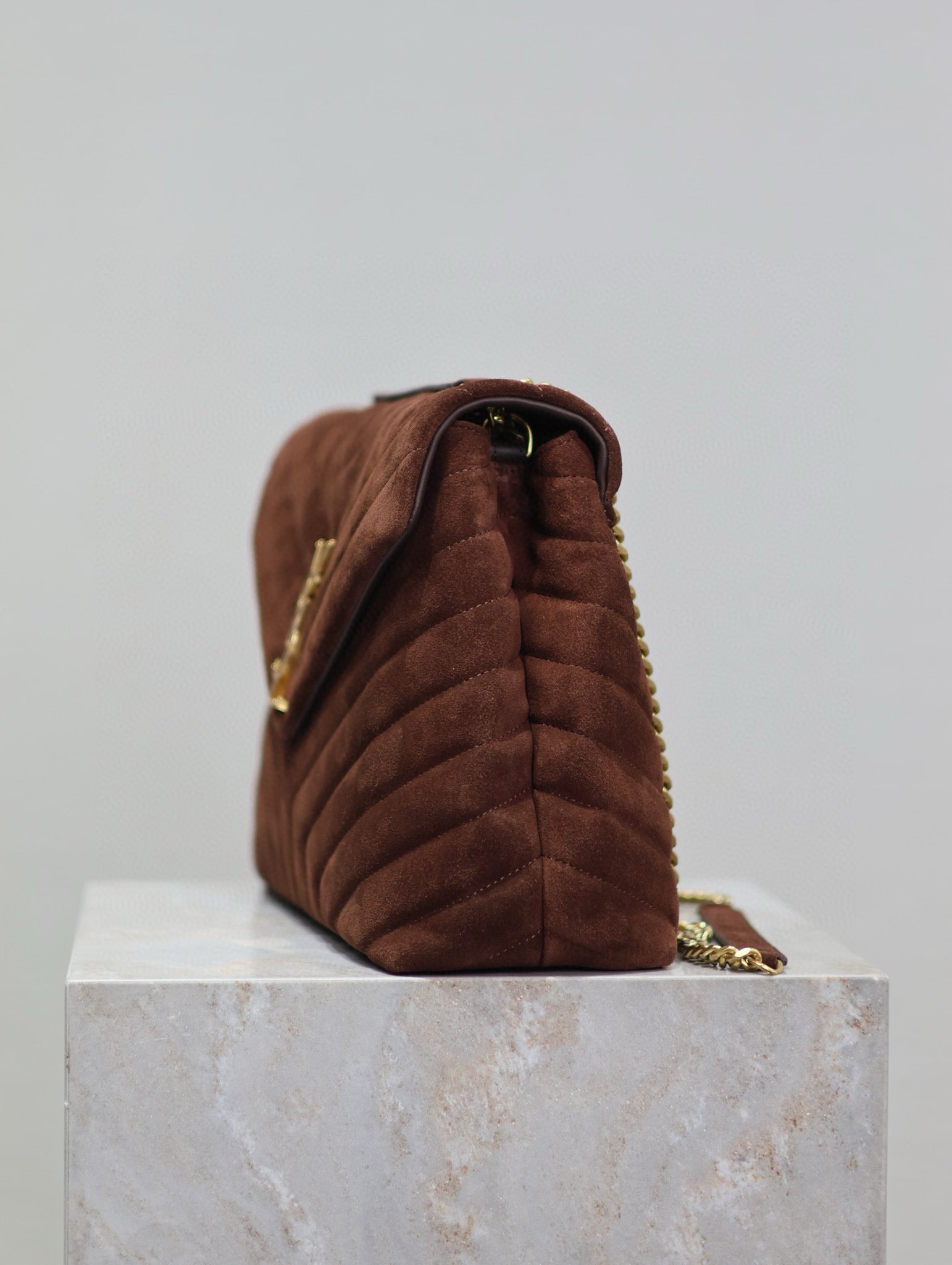 ルル 32 ブラウン スエード カーフスキン ゴールド金具