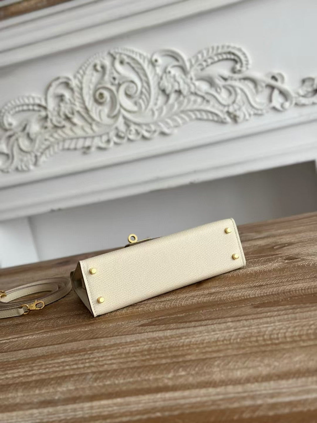 HM KELLY MINI 19 WHITE CALFSKIN GOLD HARDWARE