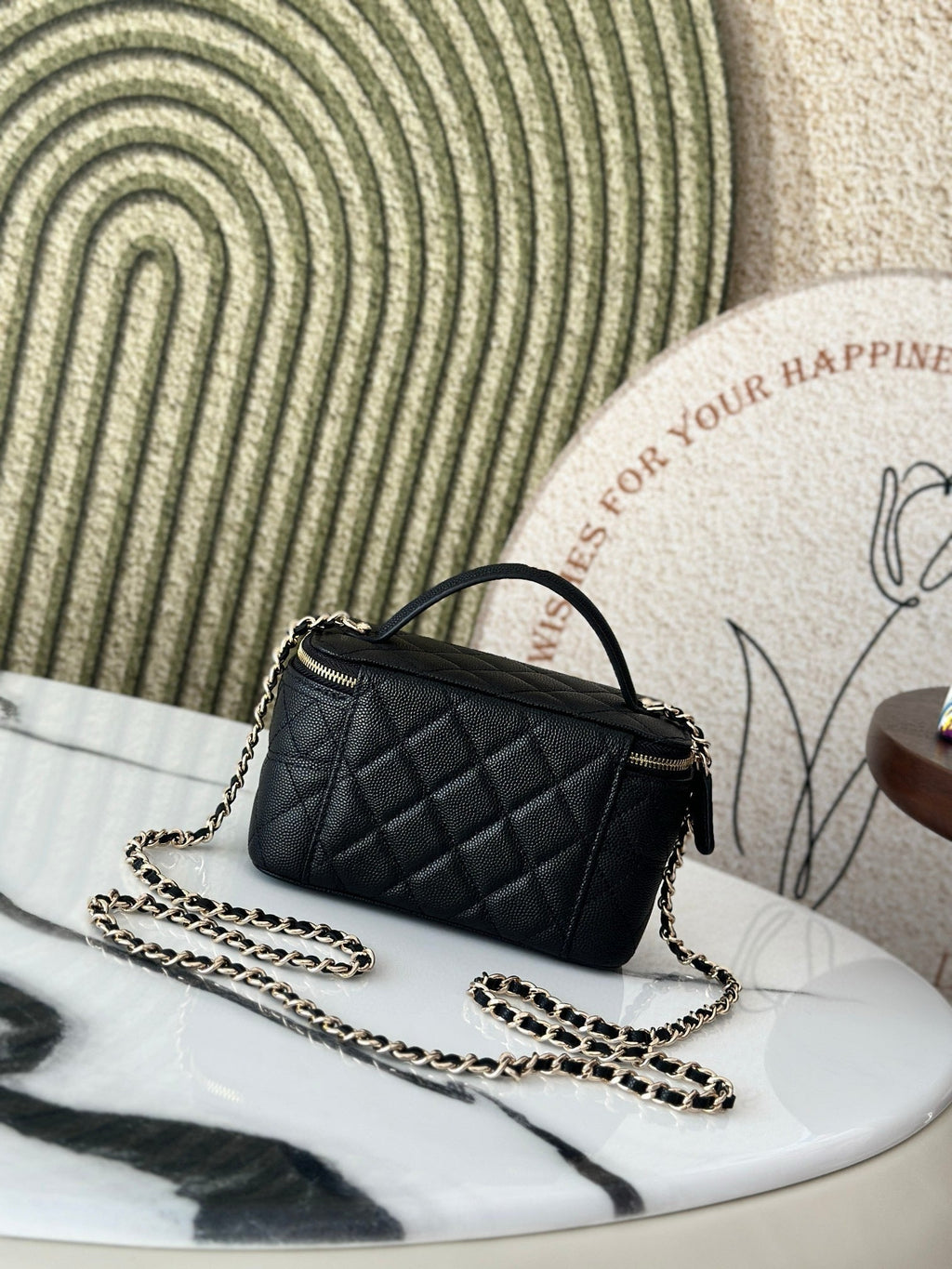 VANITY 17 キャビア ハンドル付き ブラックカーフスキン ゴールド金具