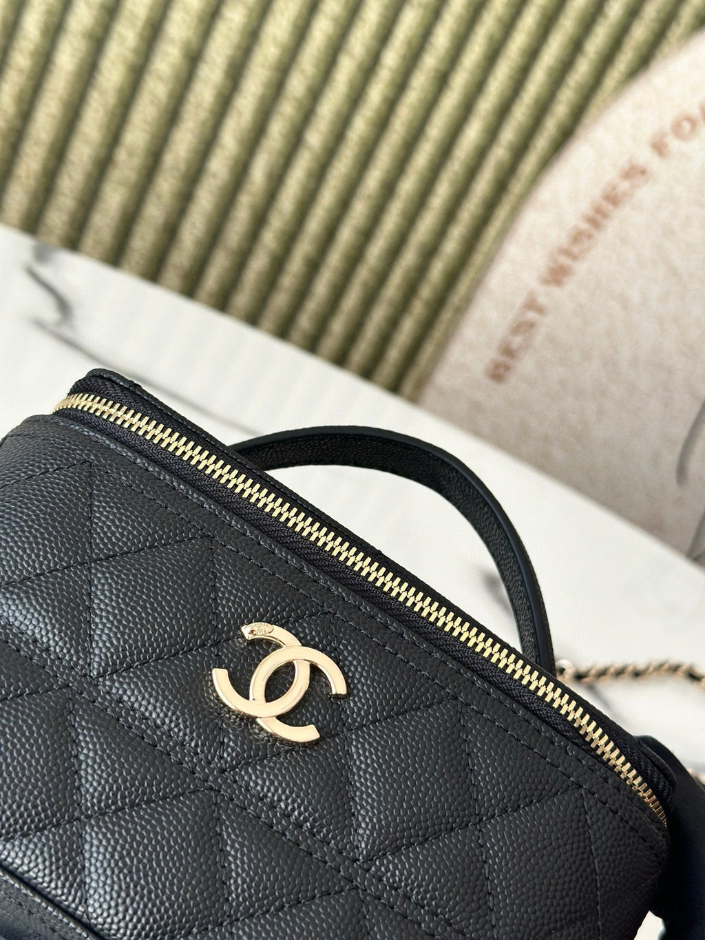 VANITY 17 キャビア ハンドル付き ブラックカーフスキン ゴールド金具