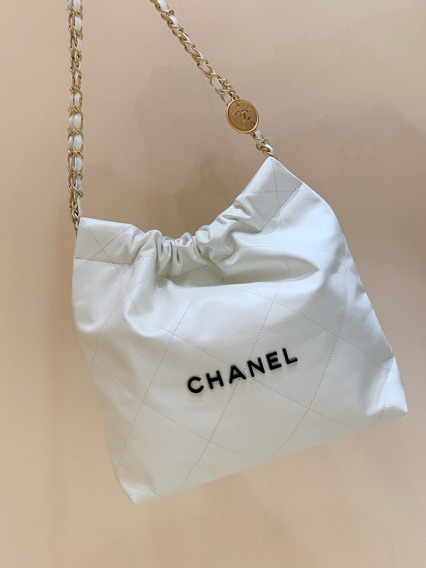 CC HOBO BAG 37 WHITE CC BLACK LAMBSKIN GOLD HARDWARE