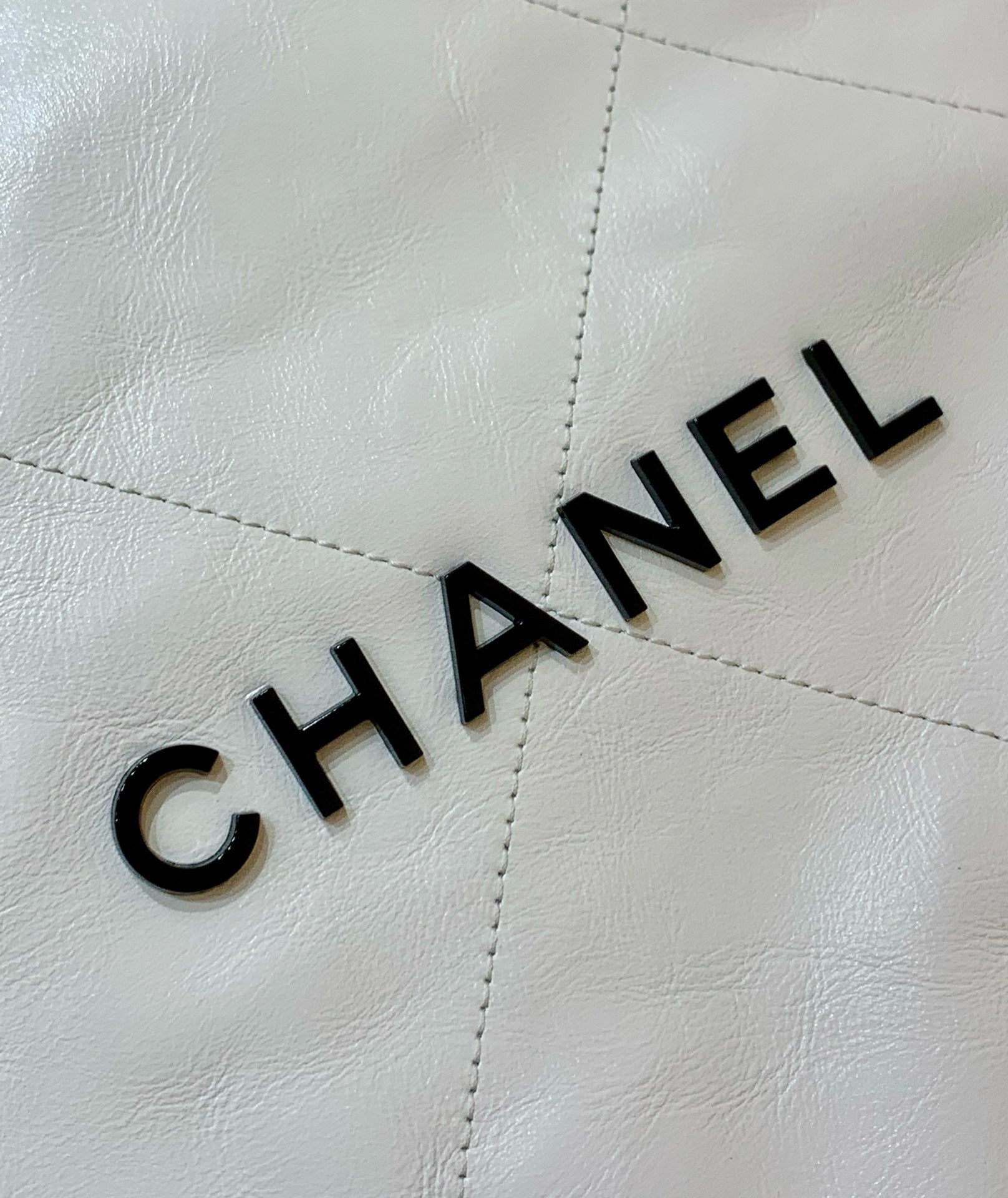 CC ホーボーバッグ 37 ホワイト CC ブラック ラムスキン ゴールド金具