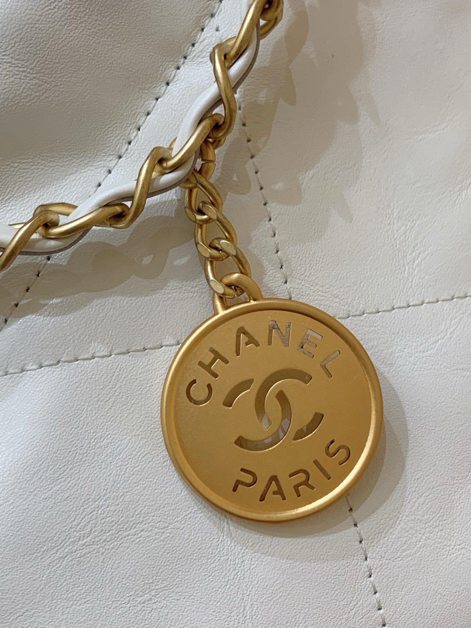 CC ホーボーバッグ 37 ホワイト CC ブラック ラムスキン ゴールド金具