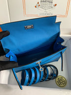 KELLY DANSE 22 EVERCOLOR BLUE IN CALFSKIN GOLD HARDWARE