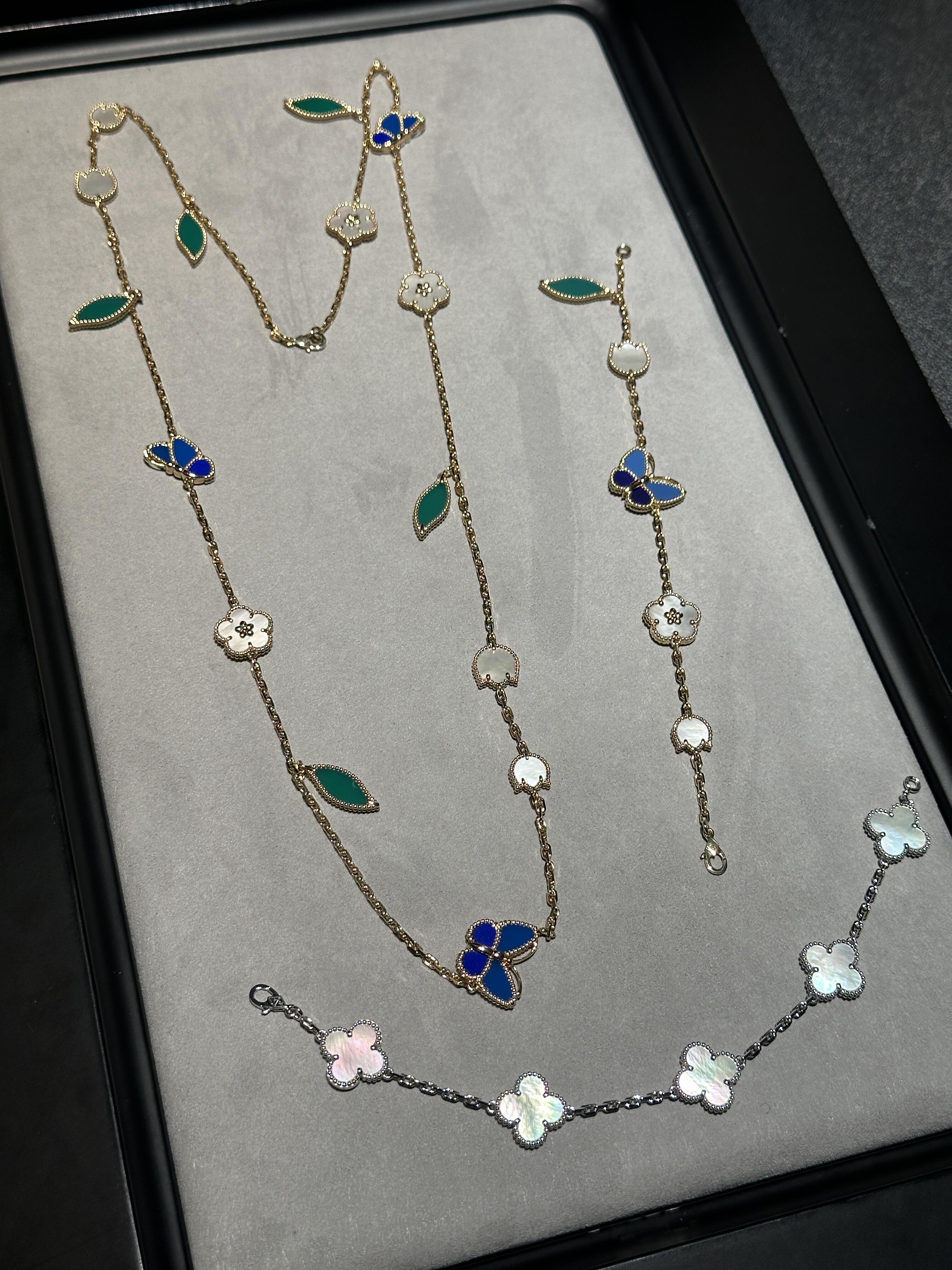 [⭐JeweliWhal] 26 NEW CLOVER 15 MOTIFS LUCKY NECKLACE
