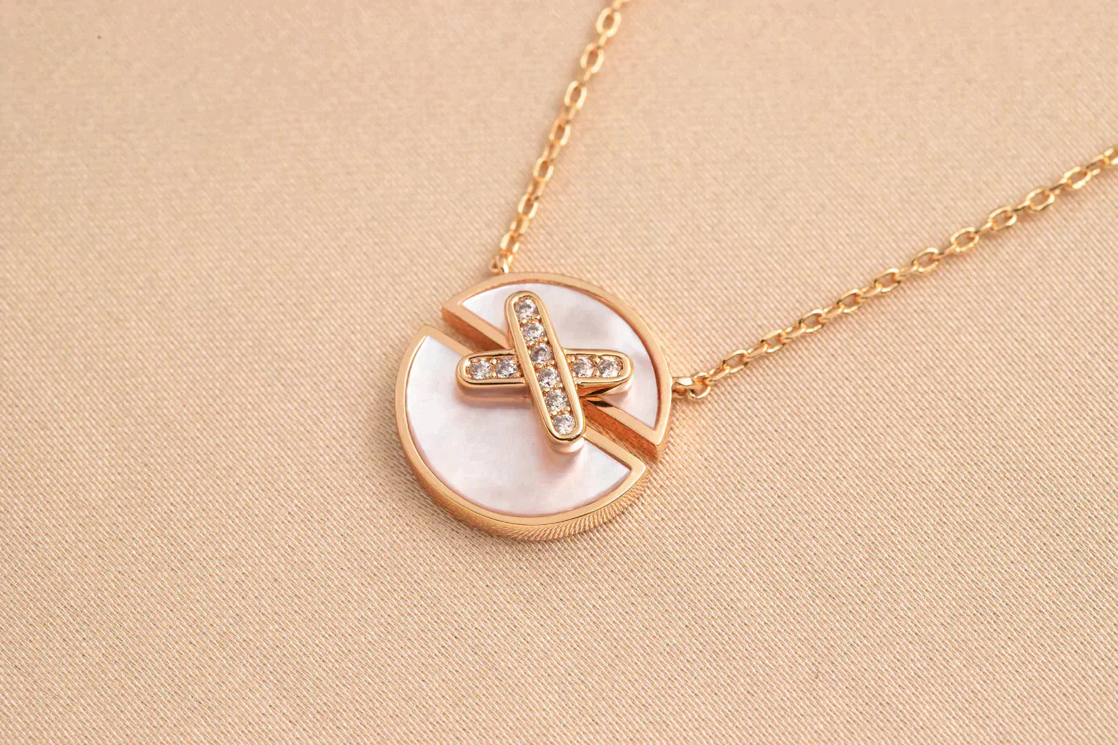 [⭐JeweliWhal]JEUX DE ROSE GOLD DIAMOND NECKLACE