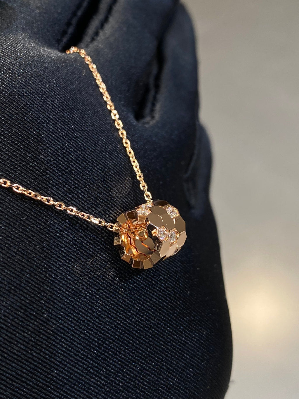[⭐JeweliWhal]BEE LOVE DIAMOND NECKLACE
