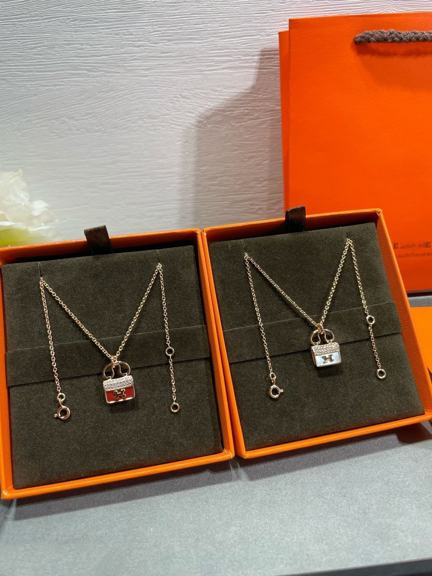 [⭐JeweliWhal]H CIRCE MOISSANITE PENDANT NECKLACE GOLD