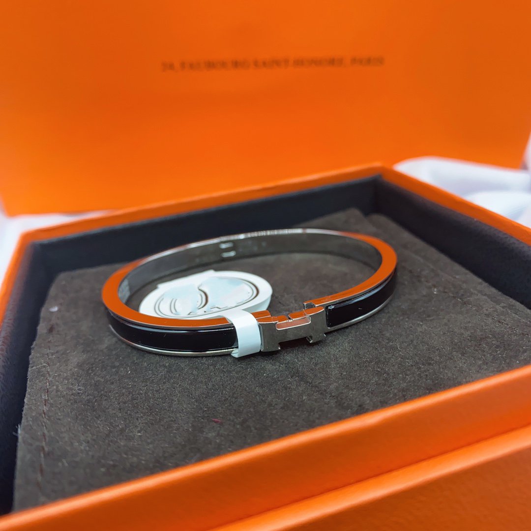 [⭐JeweliWhal]クラシック HM クリック ブラック 8mm エナメルブレスレット