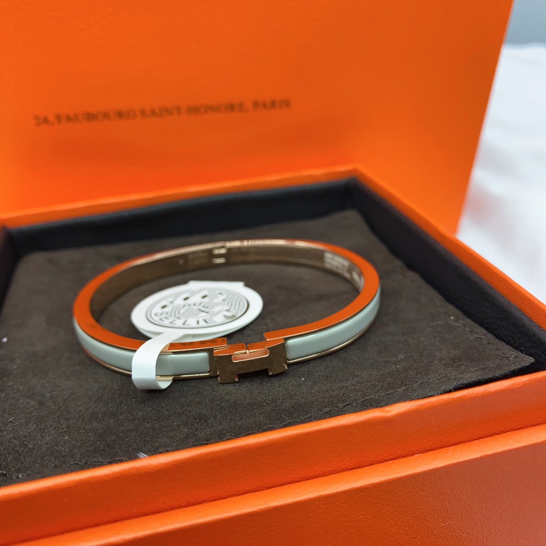 [⭐JeweliWhal]CLASSIC HM CLIC GREEN 8MM ENAMEL BRACELET