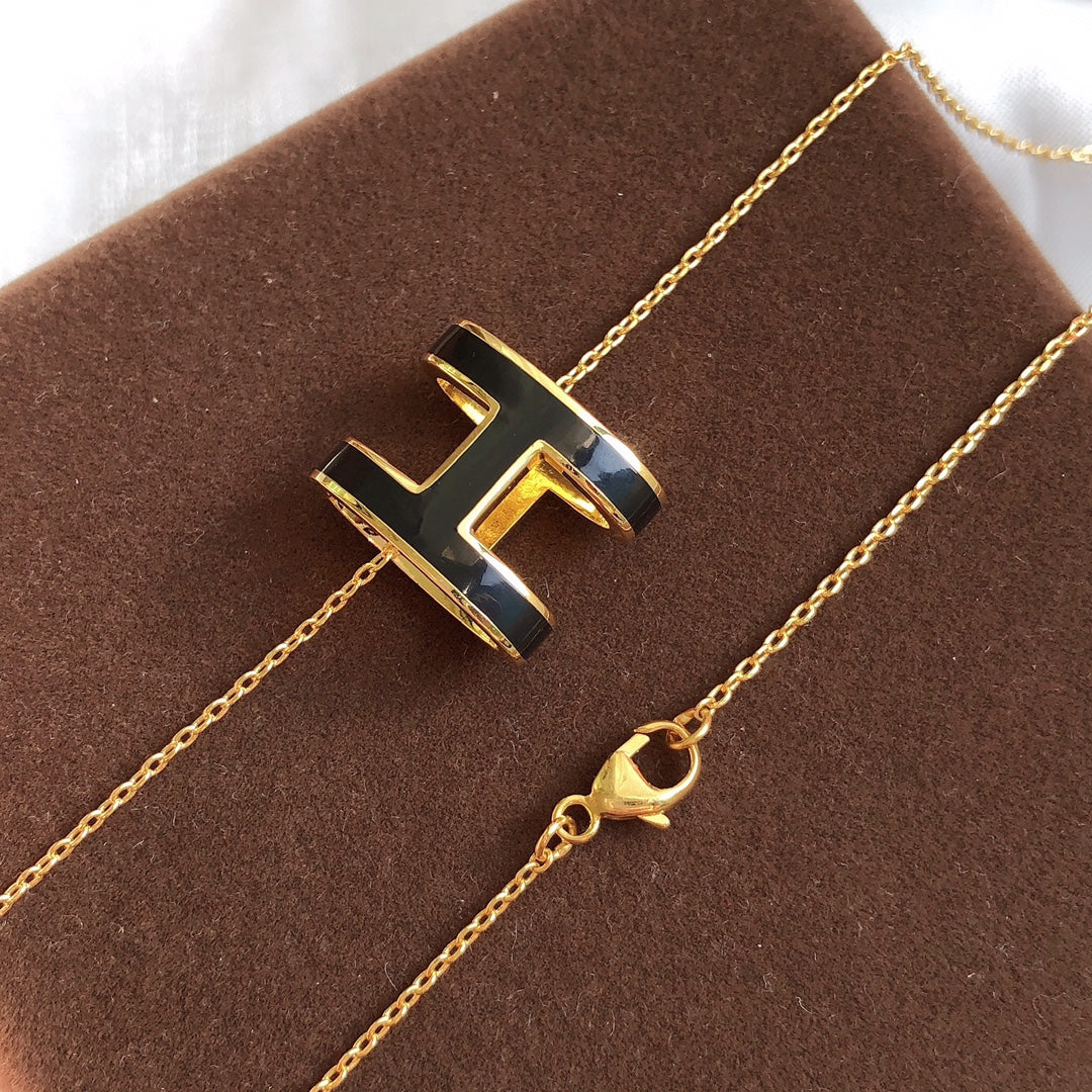 [⭐JeweliWhal]HM CLIC BLACK ENAMEL GOLD NECKLACE