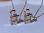 [⭐JeweliWhal]HM ADVANCED NICHE LOCK HEAD NECKLACE DIAMONDS