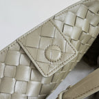 ボッテガ・ヴェネタ 25S ミディアム アンディアモ 32 オリーブグリーン カーフスキン ゴールド金具